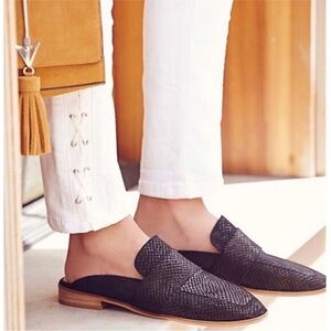 FREE PEOPLE Black At Ease Mule Size 40 Snakeskin Print Suede Size 40 US 10 Black
